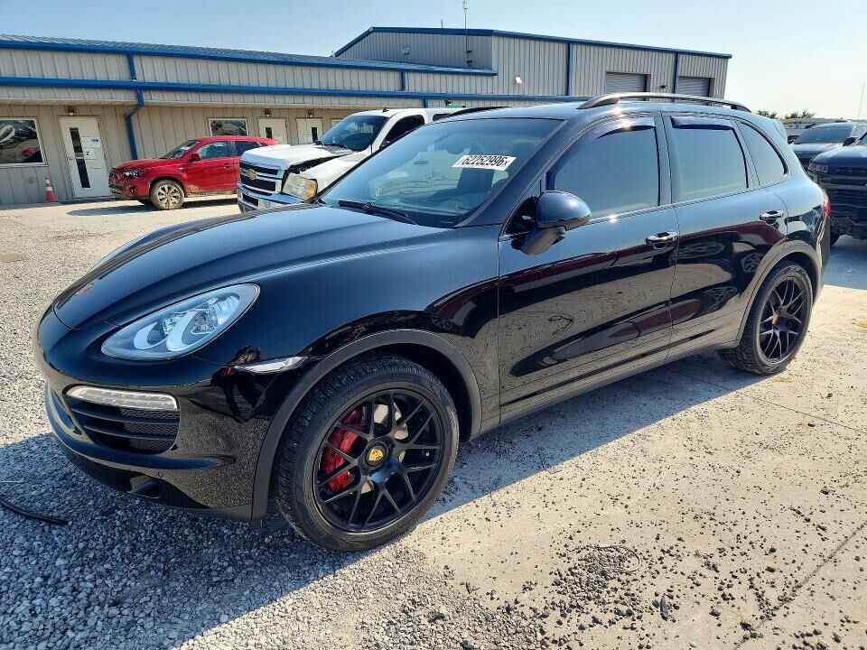 2014 PORSCHE Cayenne