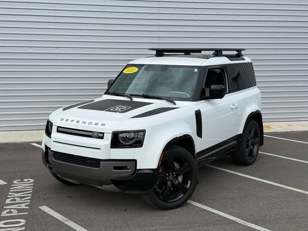 2022 LAND ROVER Defender