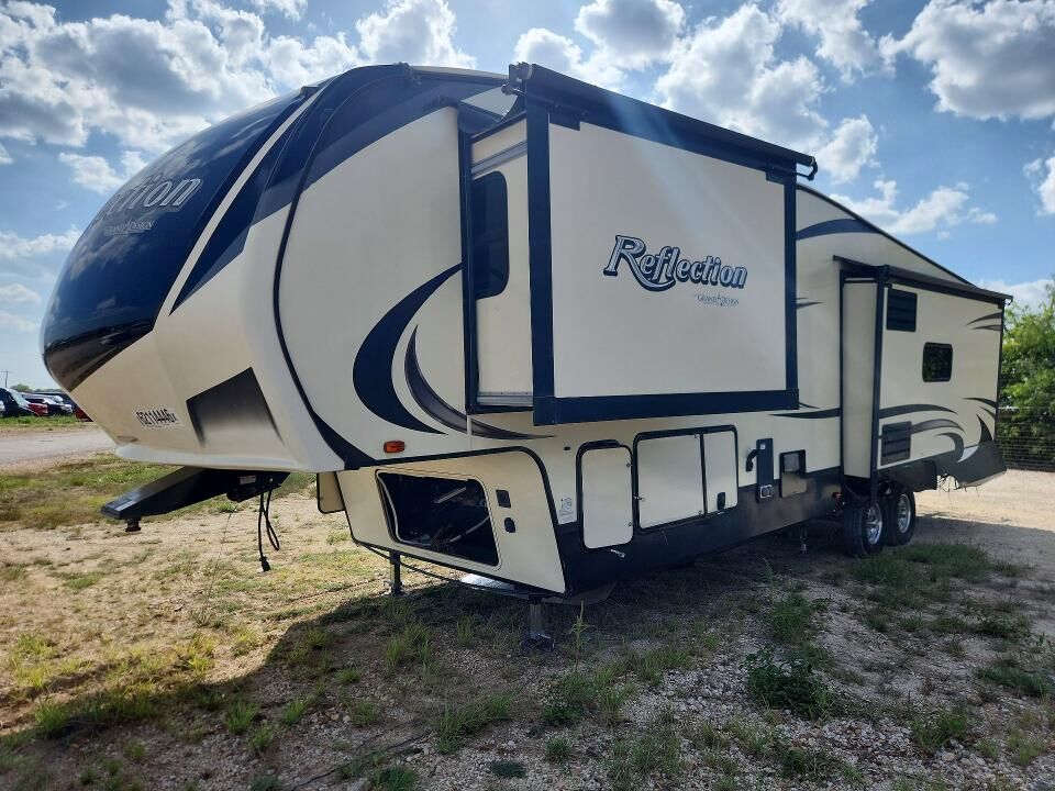 2019 GRAND DESIGN RECREATIONAL Reflection