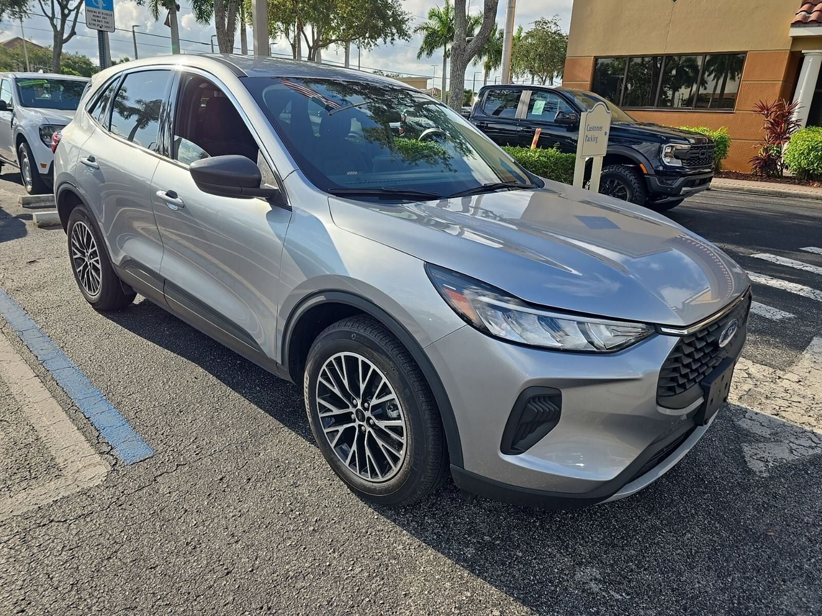 2023 FORD Escape