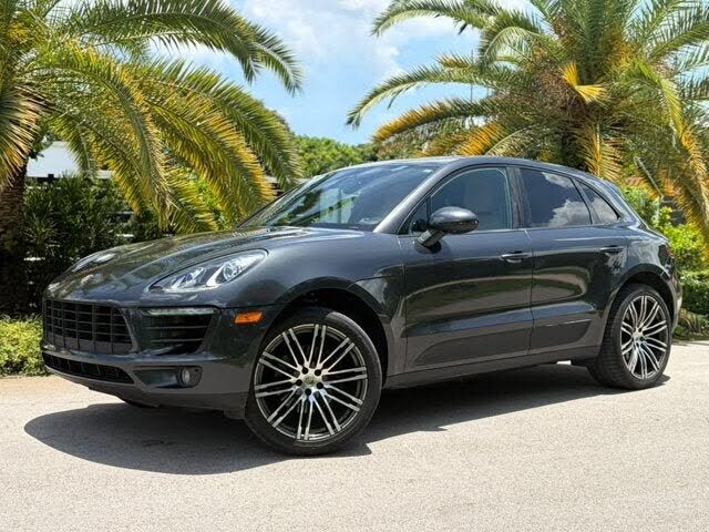 2018 PORSCHE Macan