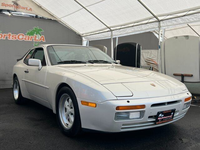 1986 PORSCHE 944
