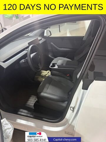 2026 TESLA Model Y