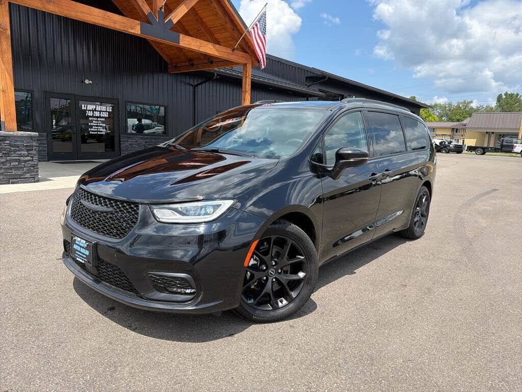 2025 CHRYSLER Pacifica