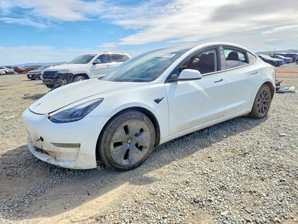 2022 TESLA Model 3