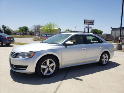 2012 VOLKSWAGEN Passat