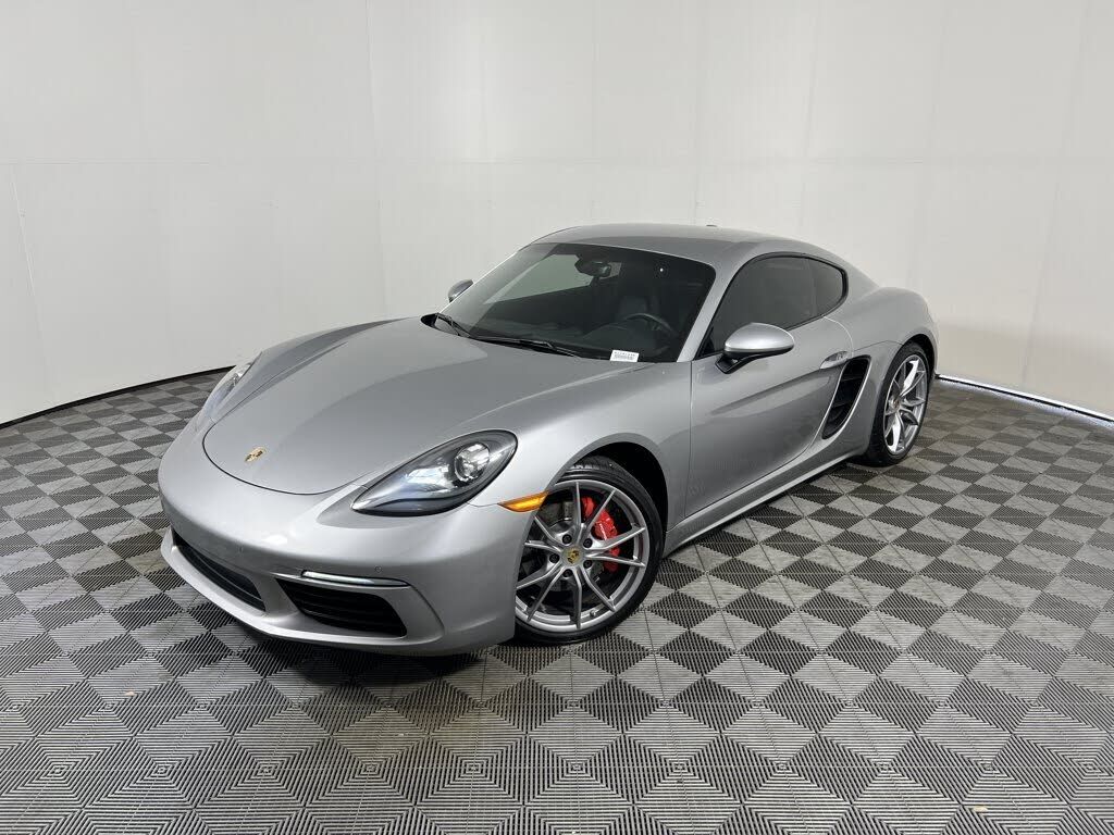 2018 PORSCHE 718
