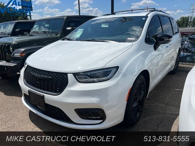 2024 CHRYSLER Pacifica