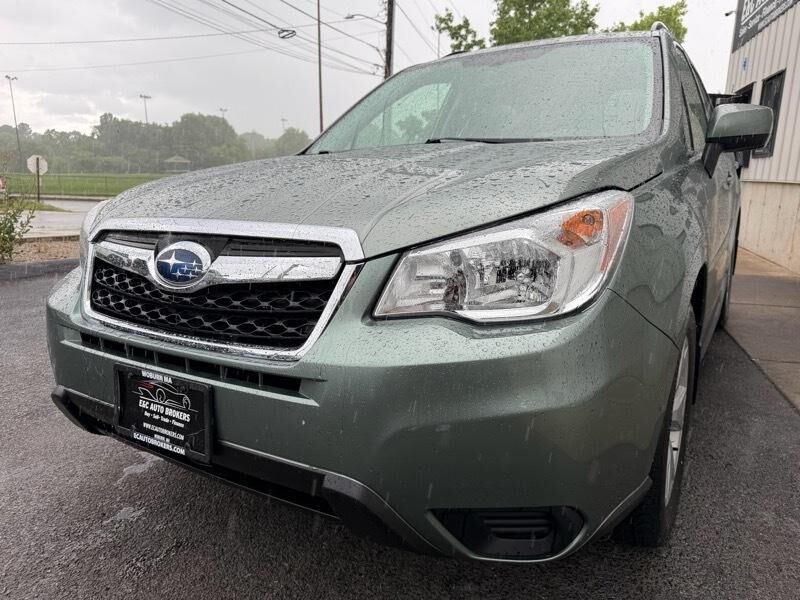 2015 SUBARU Forester