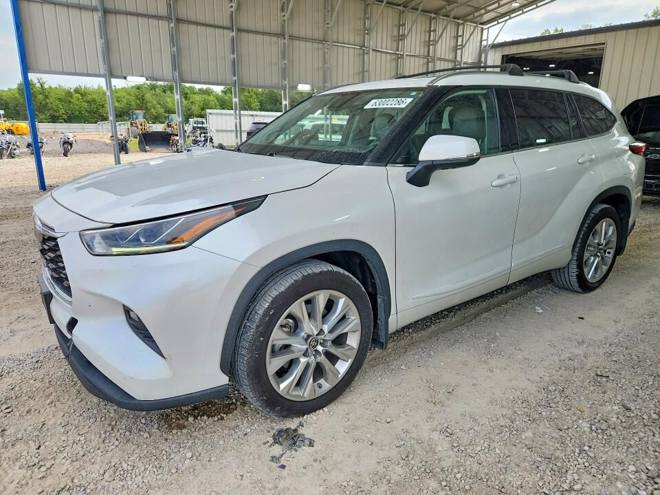 2022 TOYOTA Highlander