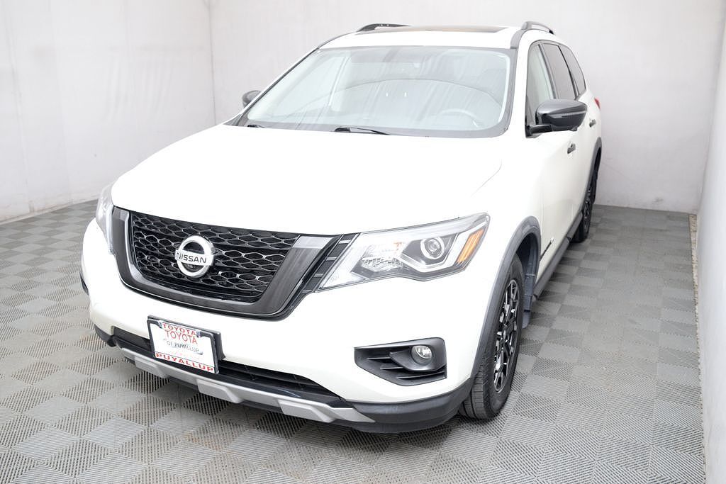2020 NISSAN Pathfinder