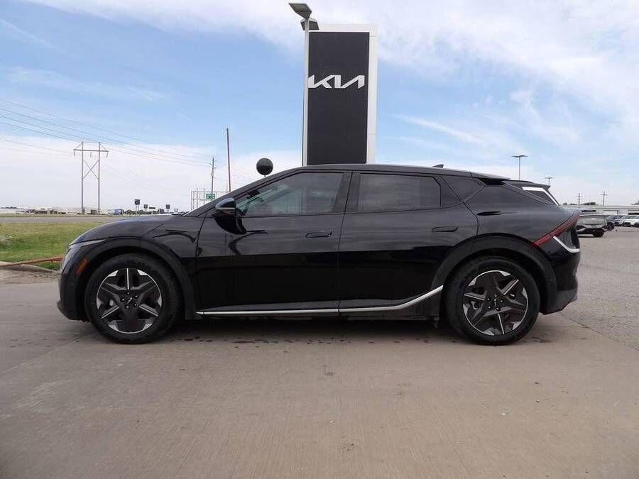 2025 KIA EV6