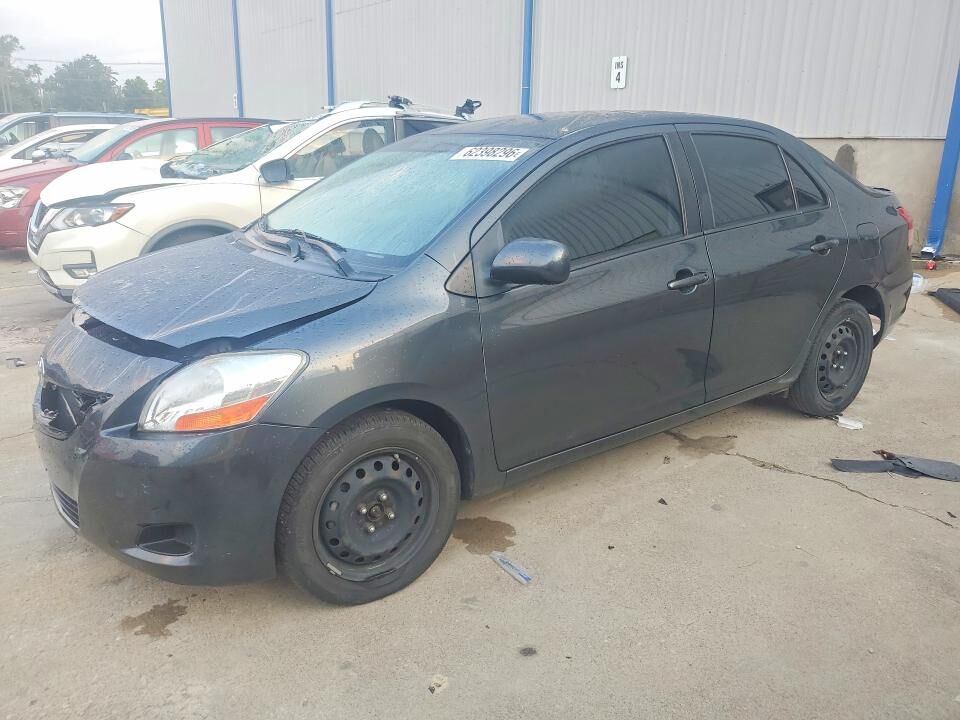 2011 TOYOTA Yaris