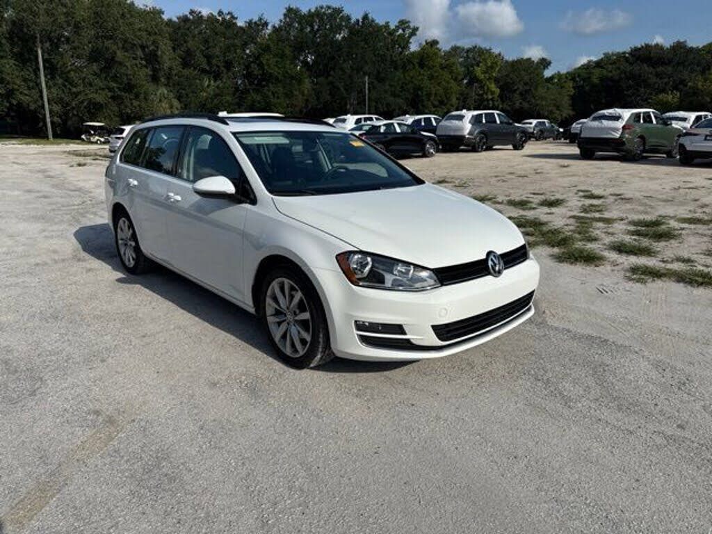 2017 VOLKSWAGEN Golf SportWagen