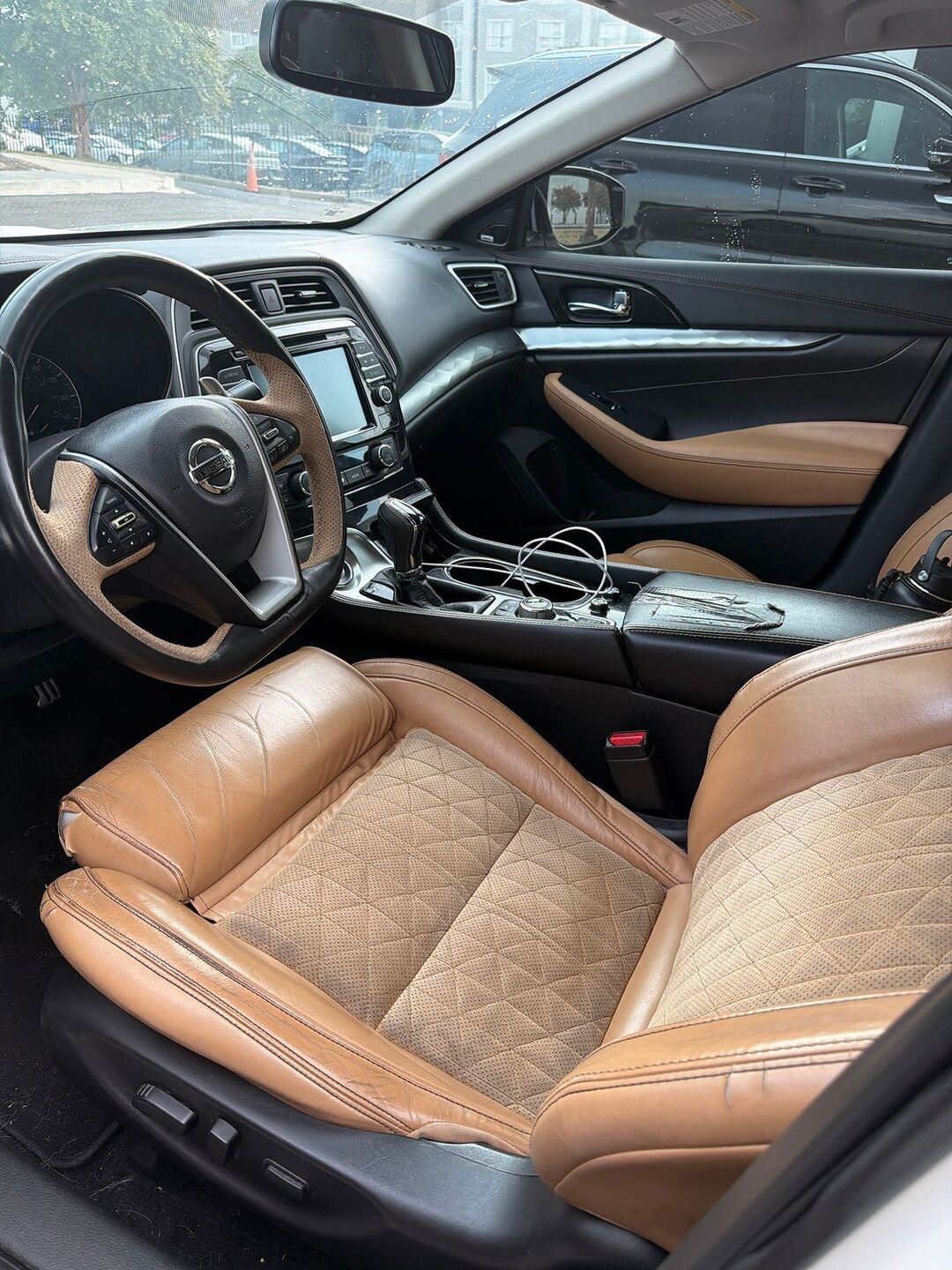 2017 NISSAN Maxima