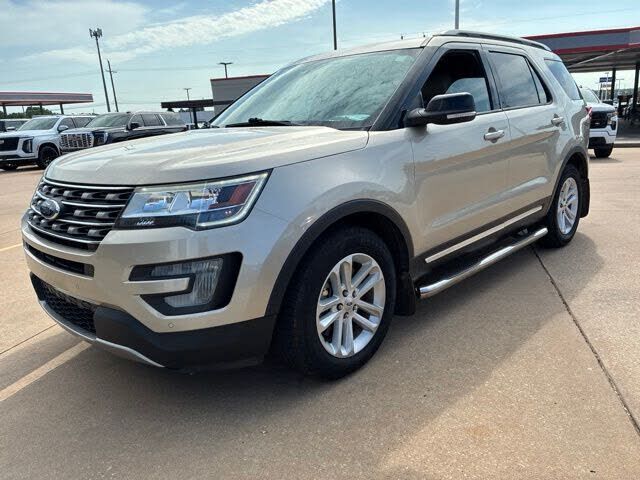2017 FORD Explorer