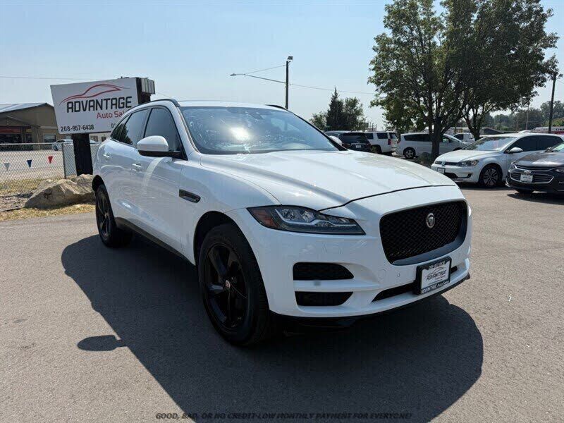 2017 JAGUAR F-Pace
