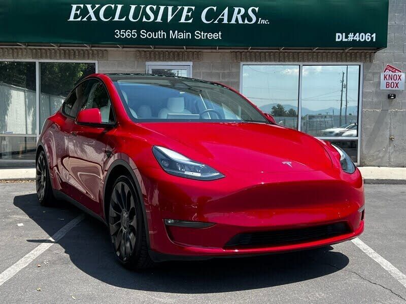 2023 TESLA Model Y