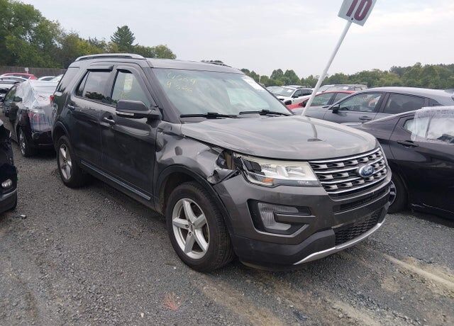 2017 FORD Explorer