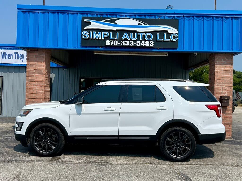 2017 FORD Explorer