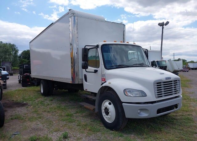 2018 FREIGHTLINER M2