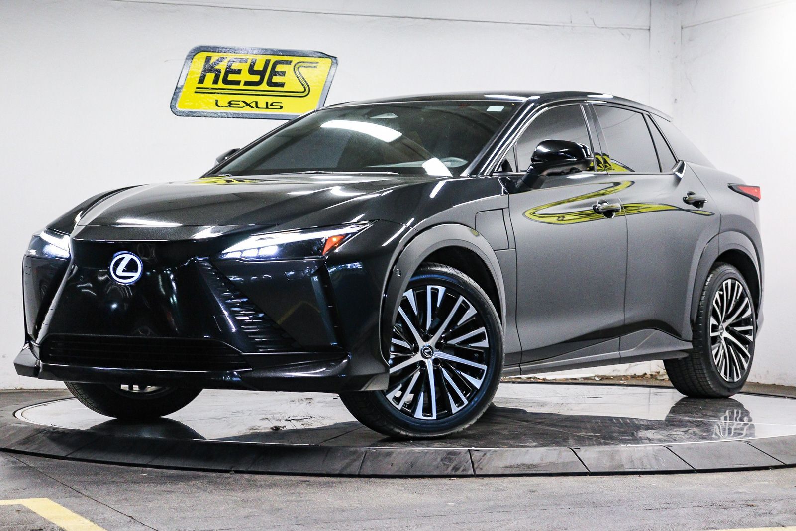 2023 LEXUS RZ 450e