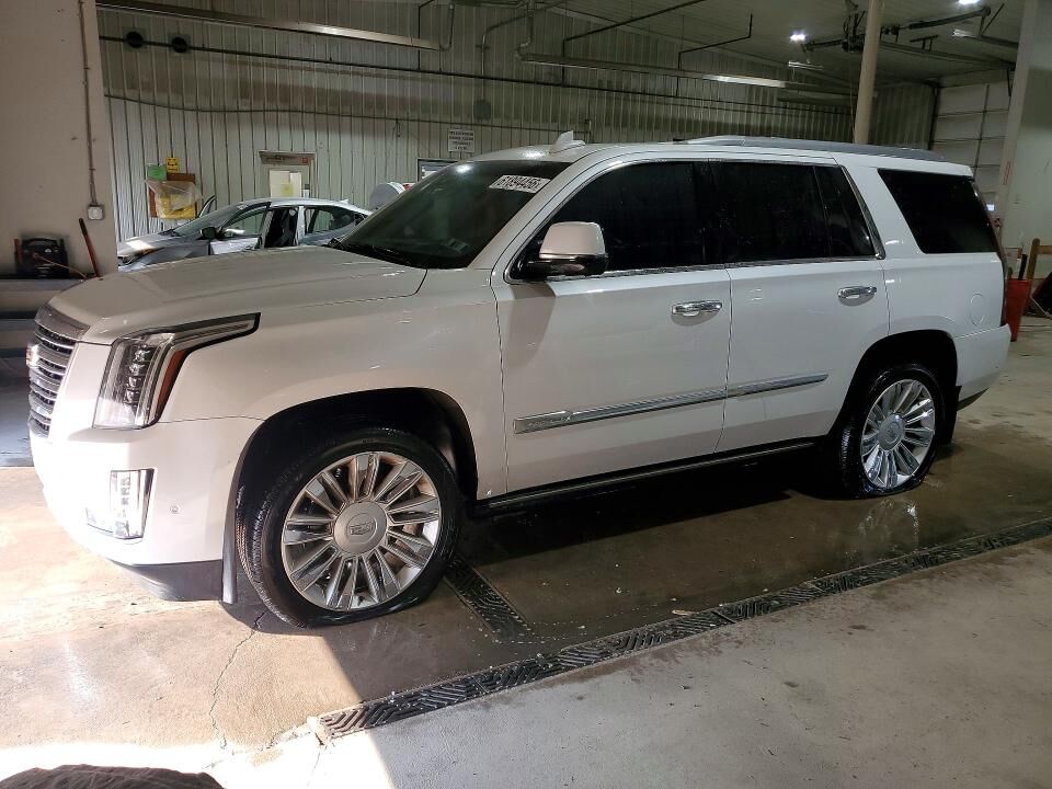 2017 CADILLAC Escalade