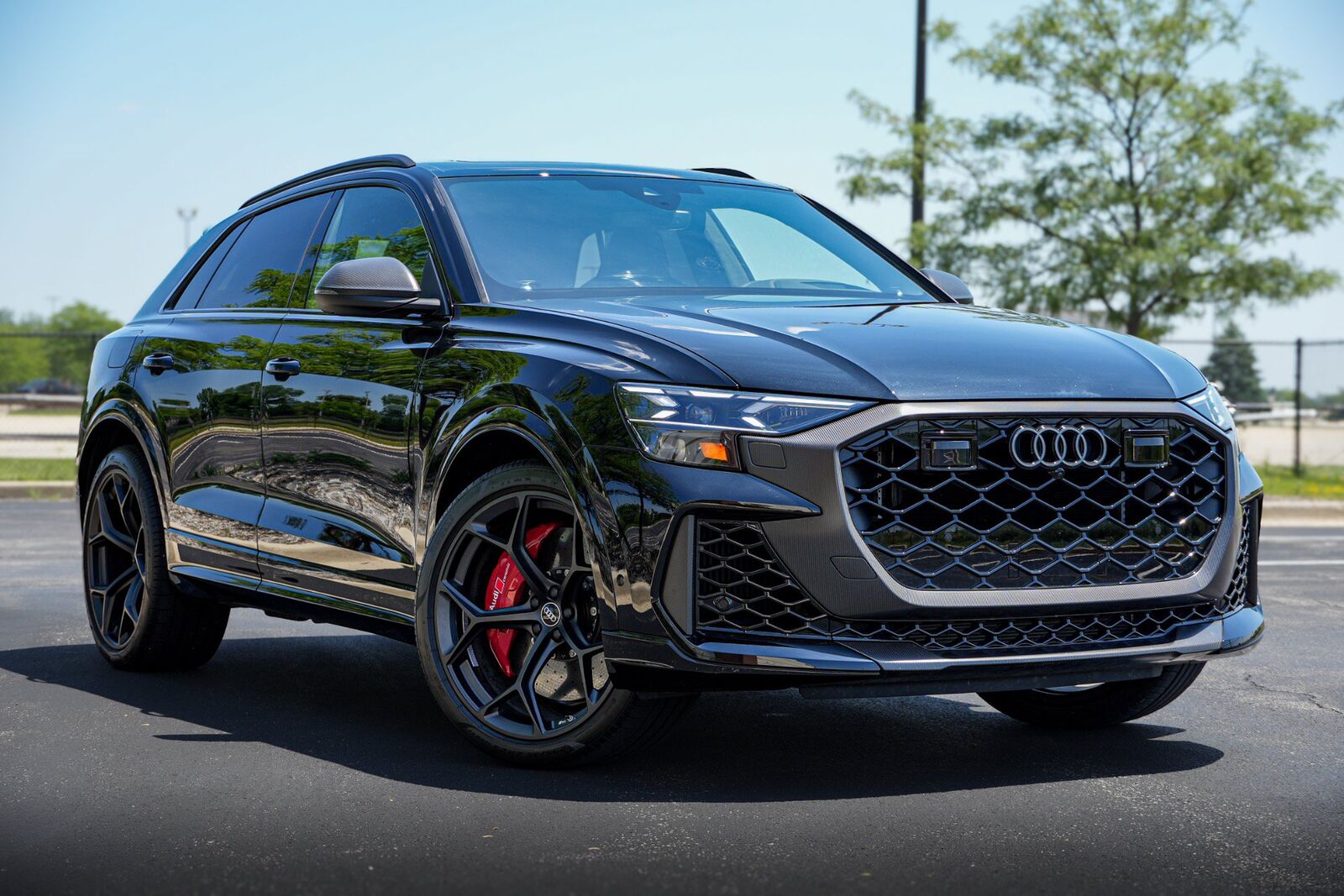 2025 AUDI RS Q8