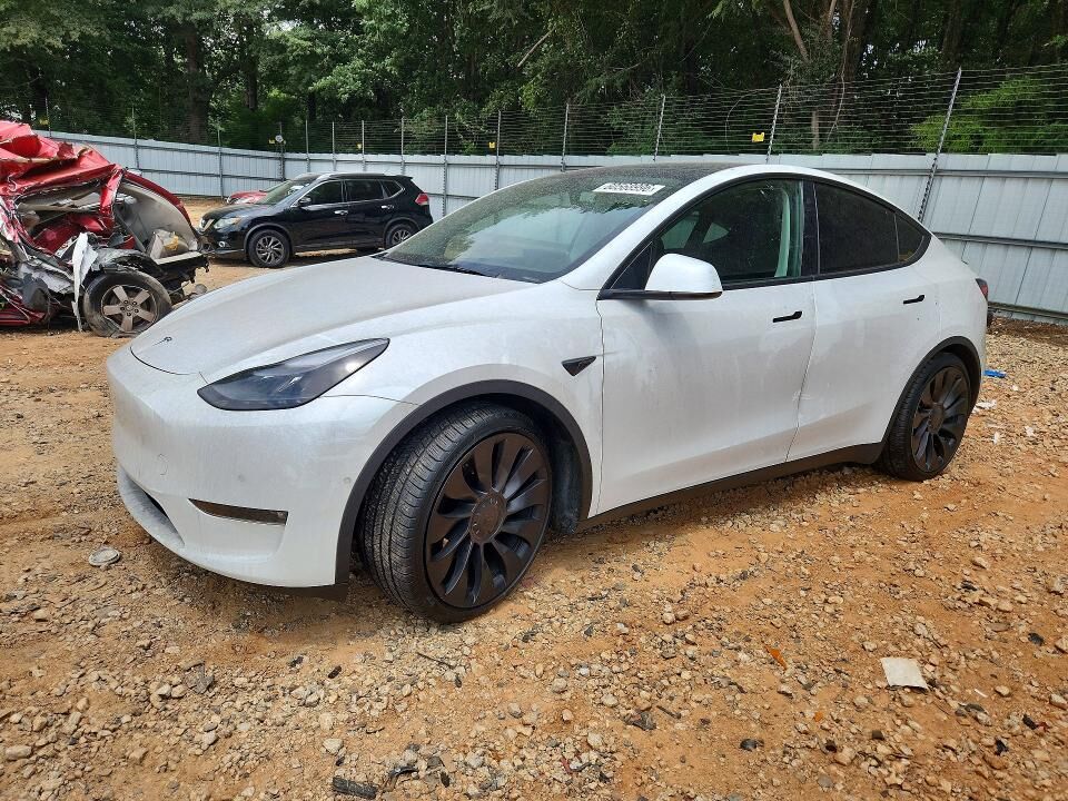 2021 TESLA Model Y