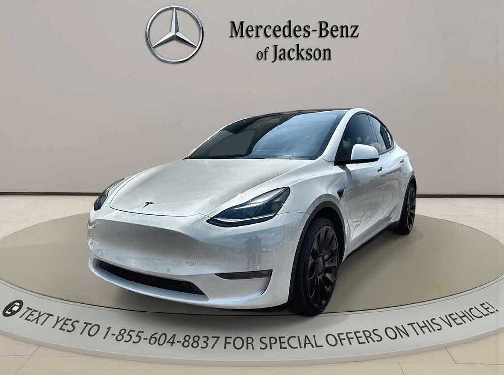 2022 TESLA Model Y