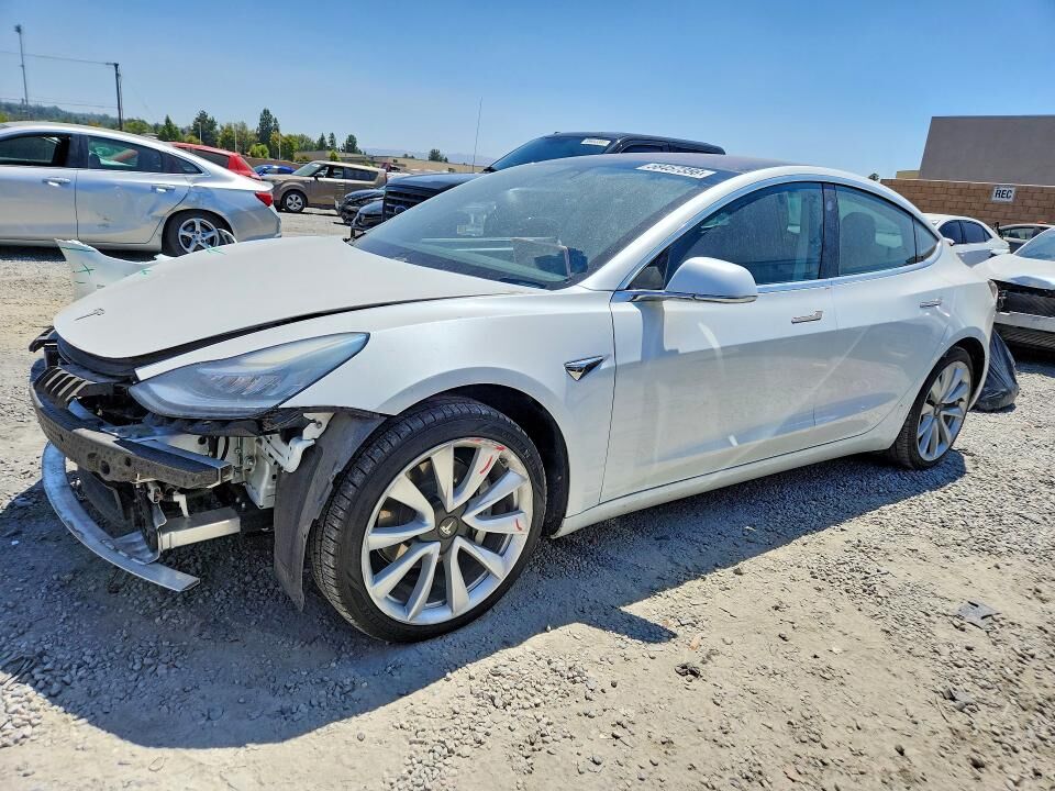 2018 TESLA Model 3