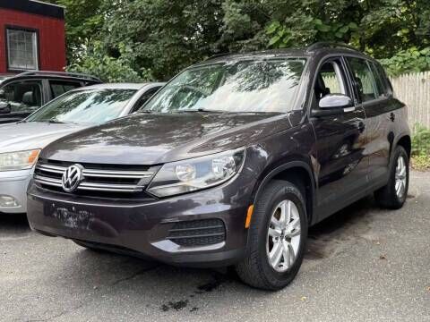 2016 VOLKSWAGEN Tiguan