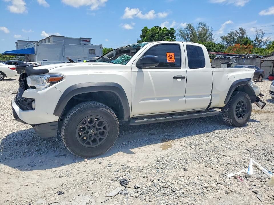 2022 TOYOTA Tacoma