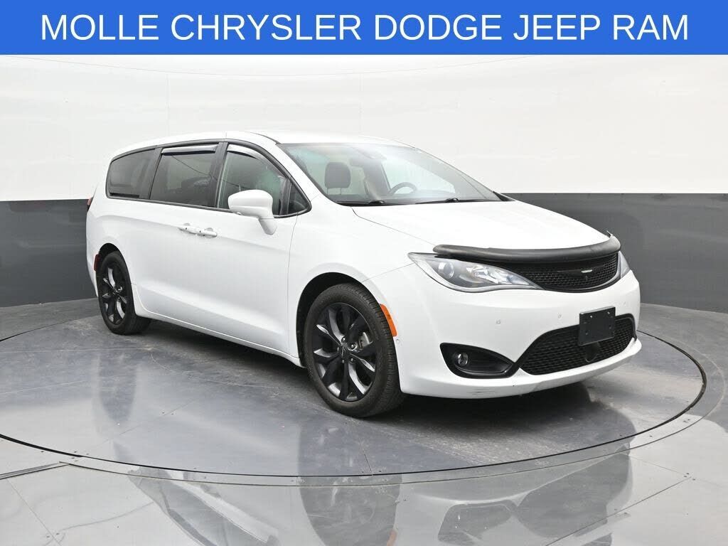 2019 CHRYSLER Pacifica