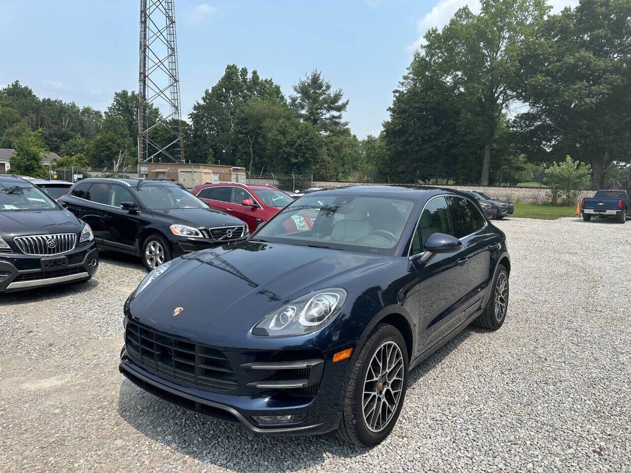 2017 PORSCHE Macan