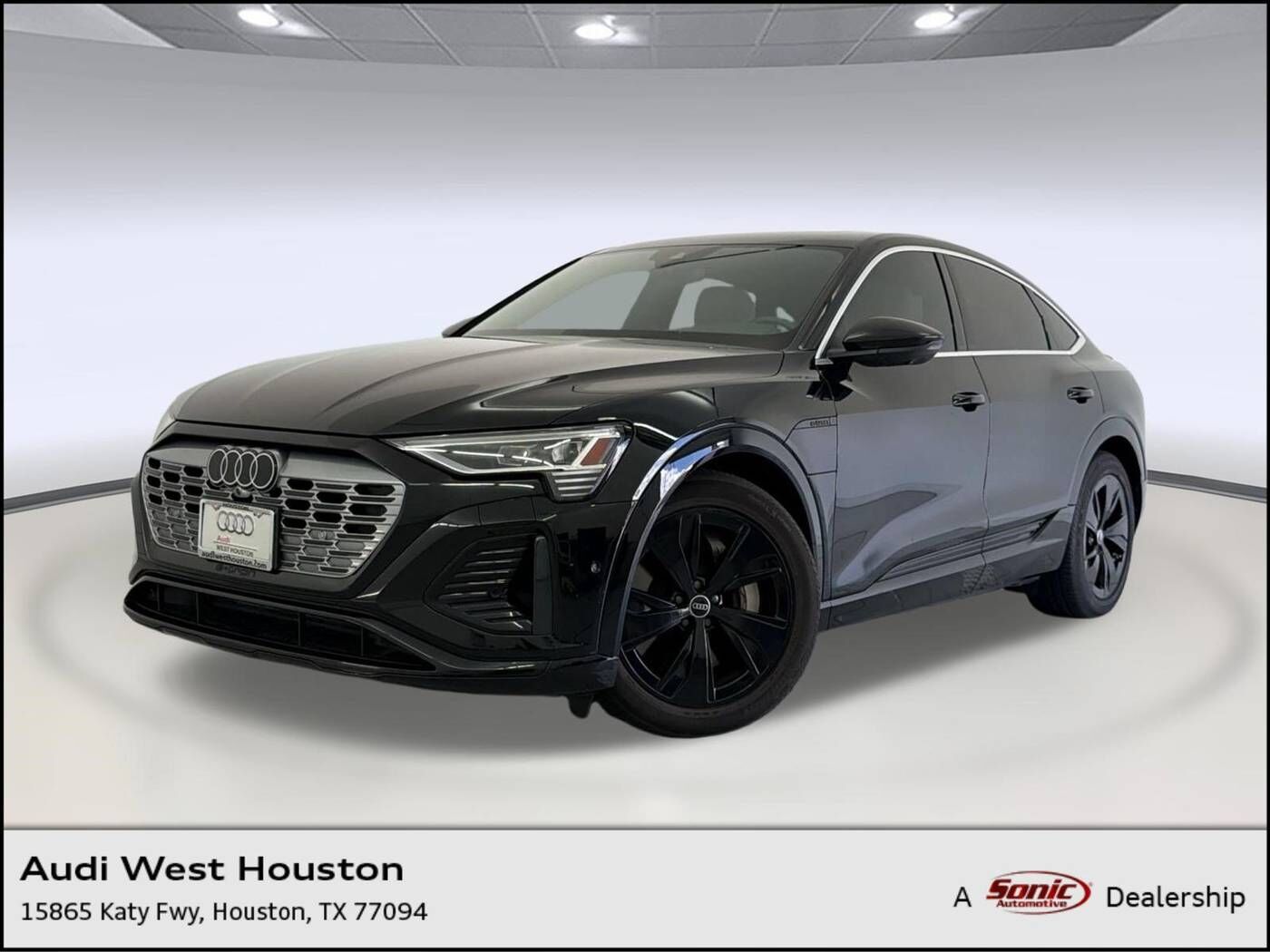 2024 AUDI Q8