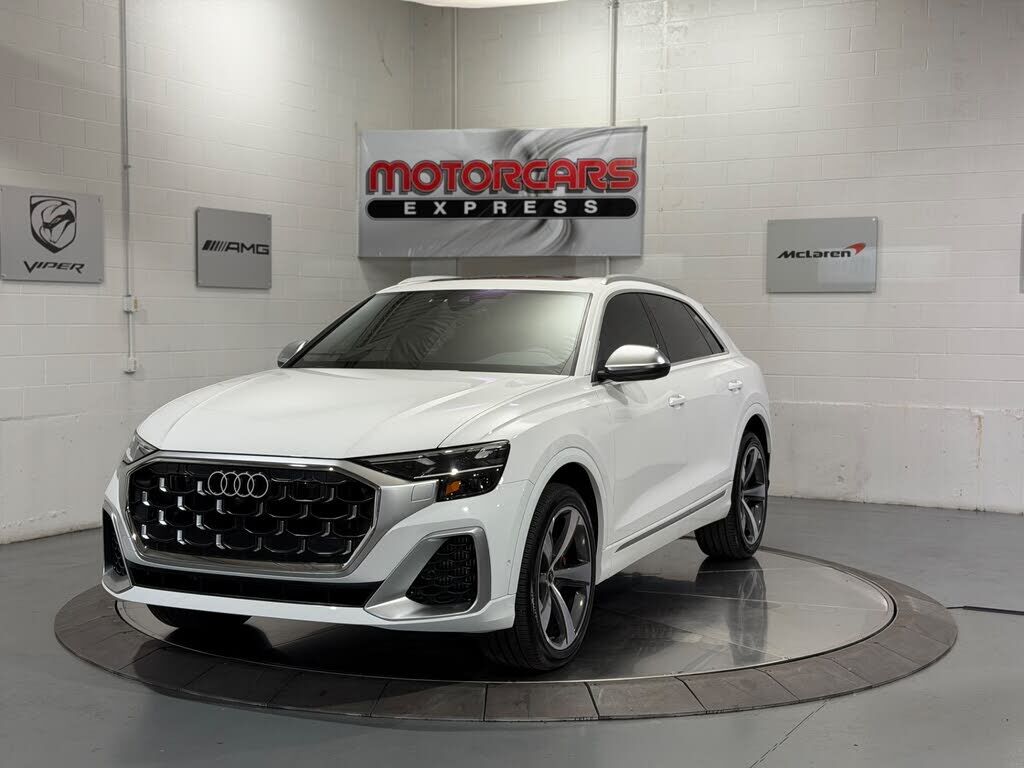 2024 AUDI SQ8