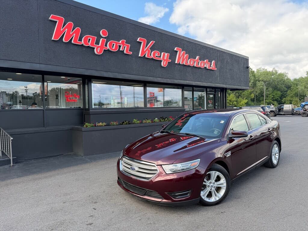 2018 FORD Taurus