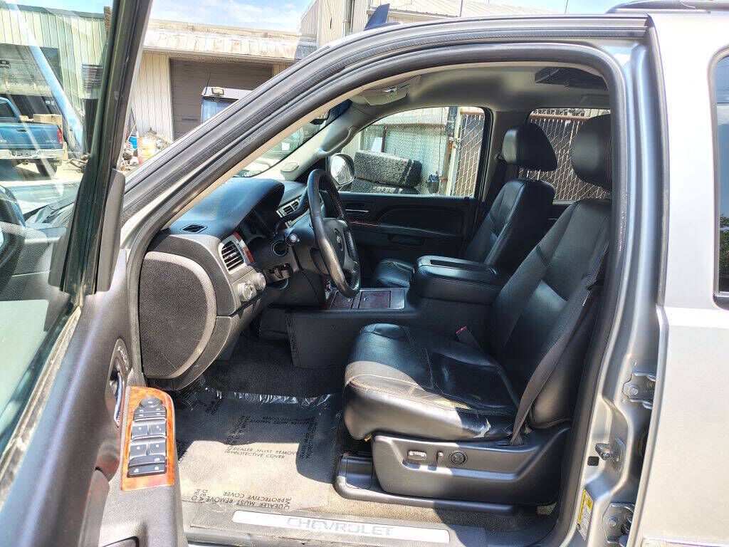 2013 CHEVROLET Suburban