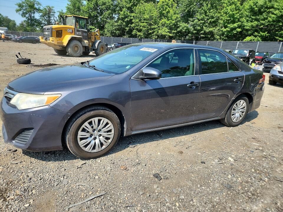 2013 TOYOTA Camry
