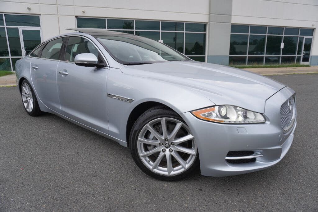 2011 JAGUAR XJ