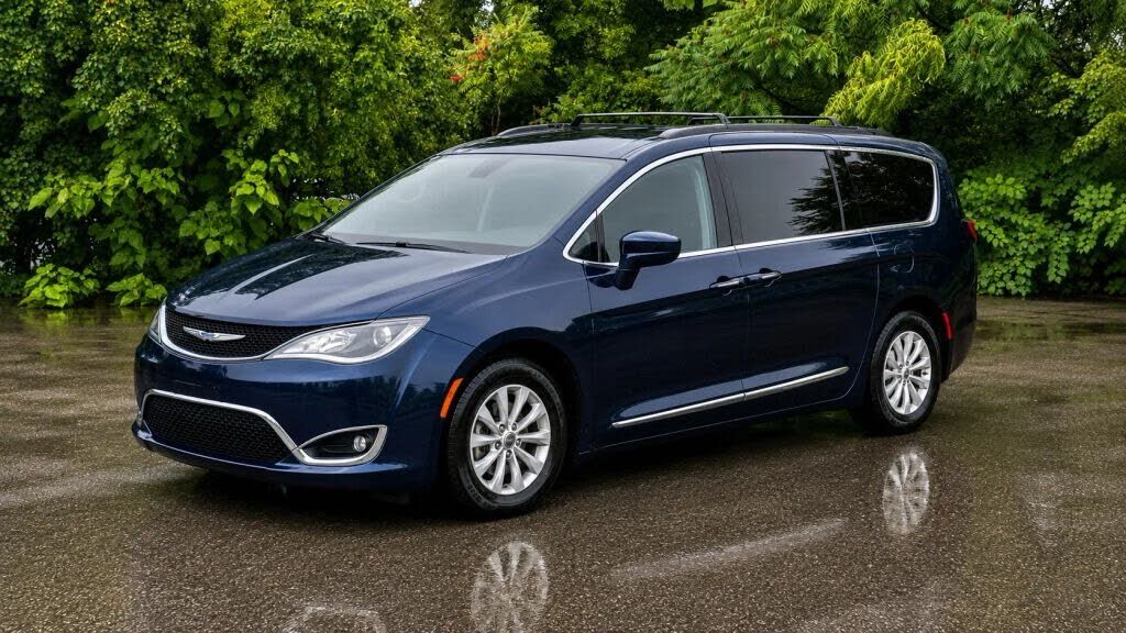 2017 CHRYSLER Pacifica