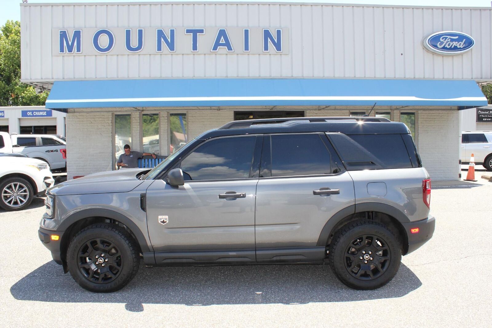 2024 FORD Bronco