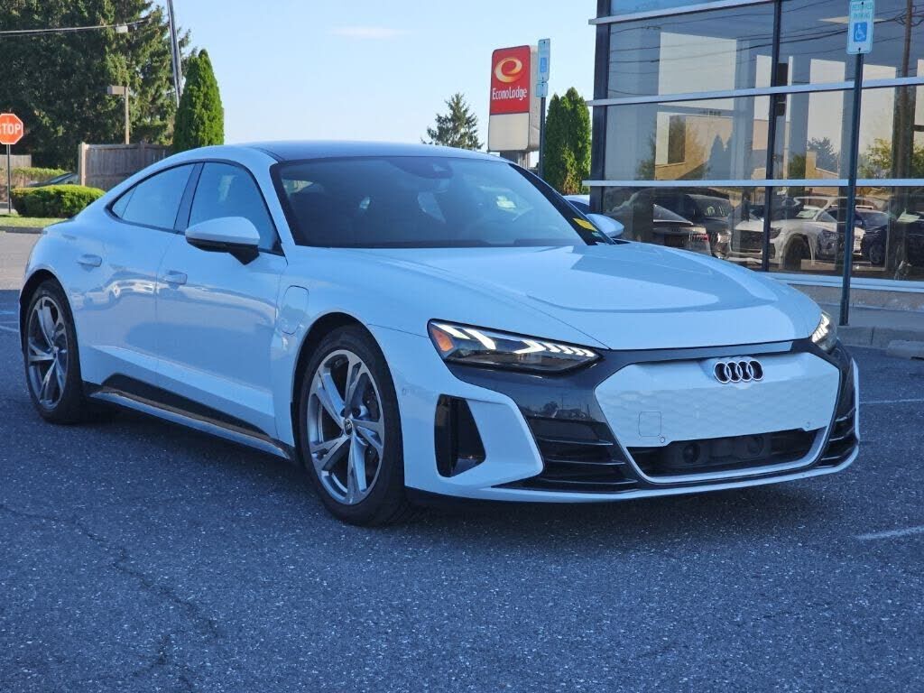 2023 AUDI e-tron GT