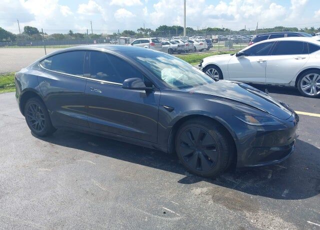 2026 TESLA Model 3