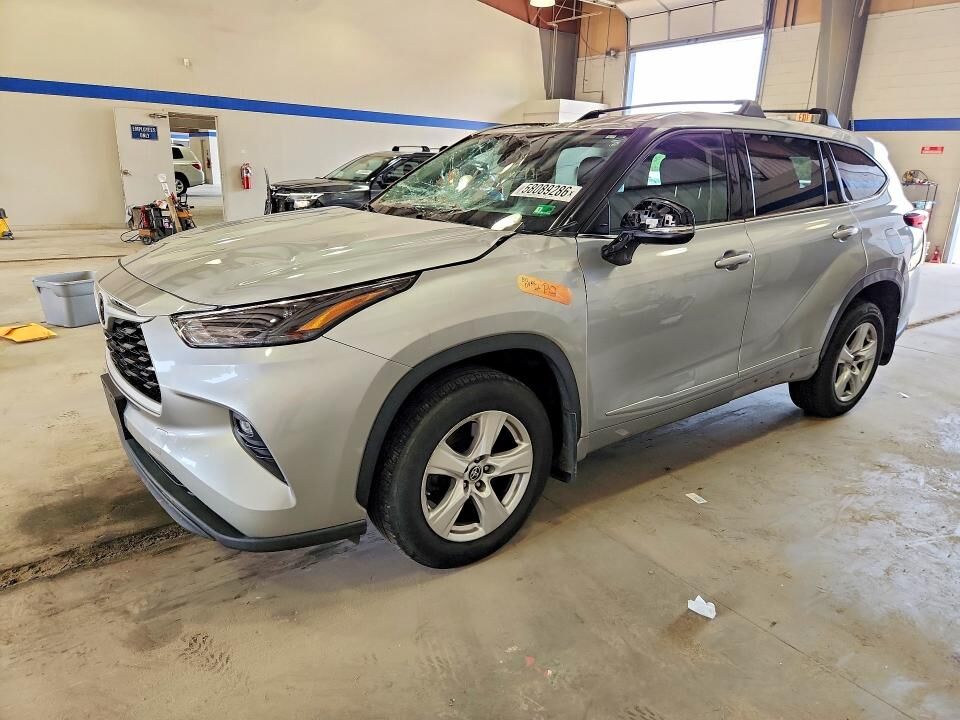 2022 TOYOTA Highlander