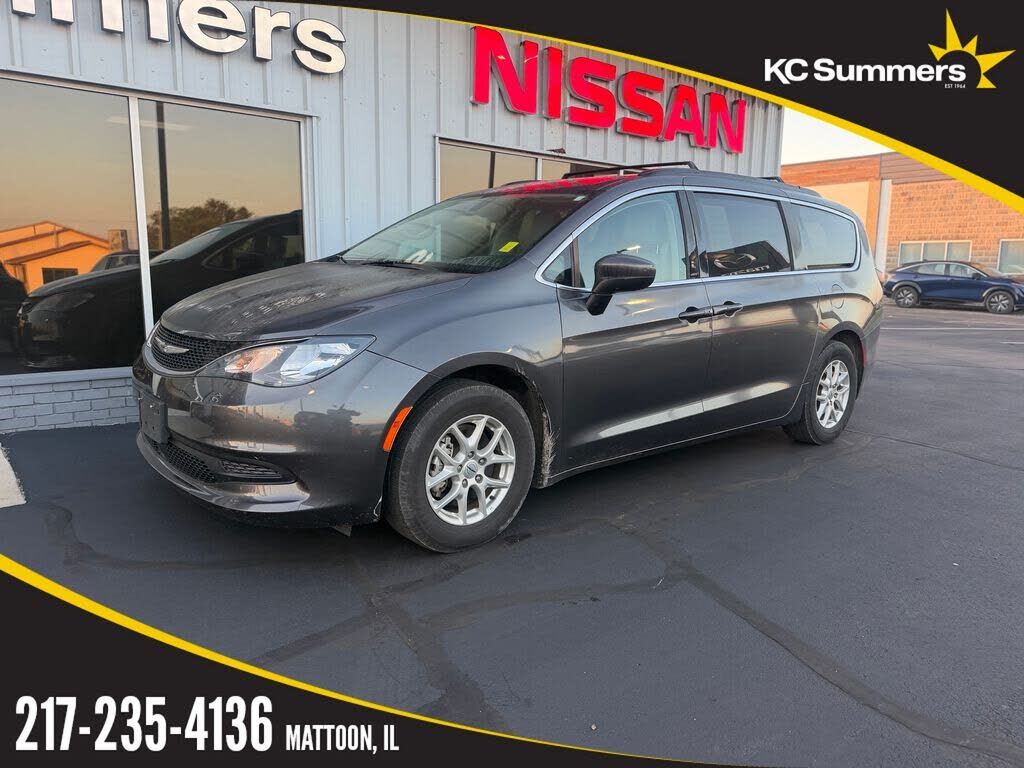 2021 CHRYSLER Voyager