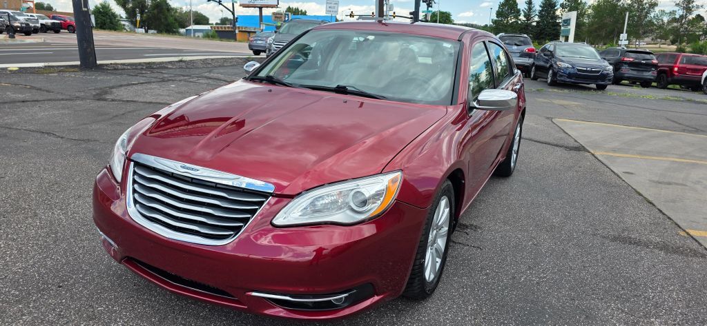 2013 CHRYSLER 200