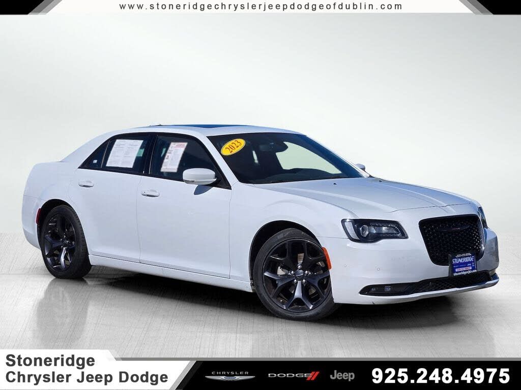 2023 CHRYSLER 300