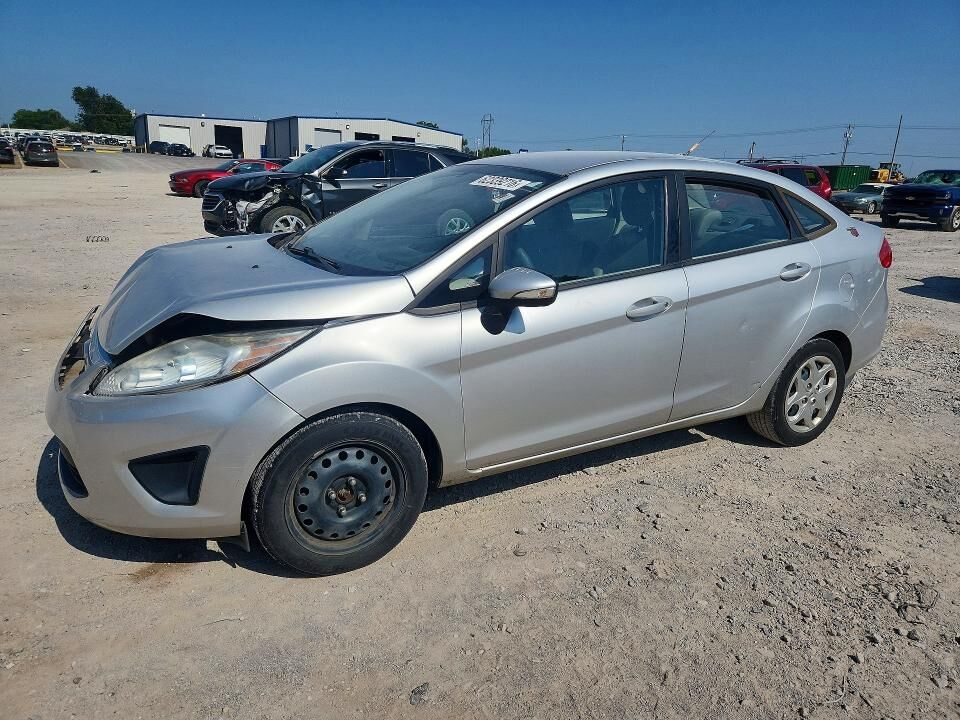 2013 FORD Fiesta